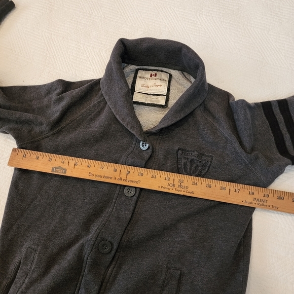 Roots Canada button down sweatshirt - Picture 13 of 16